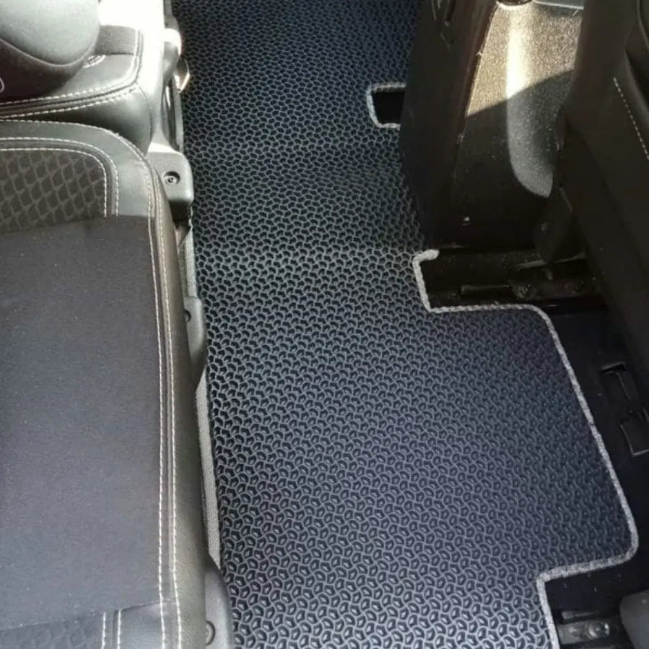 EVA Dywaniki do Mitsubishi L400/Delica Space Gear 4 gen Minivan (1994–2007)
